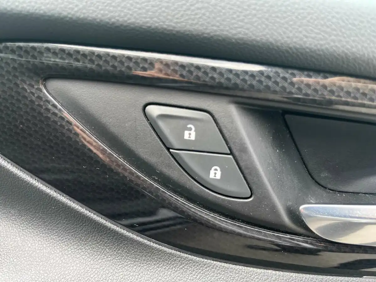 2021-vauxhall-insignia-grand-sport-15-turbo-d-sri-nav-big-38