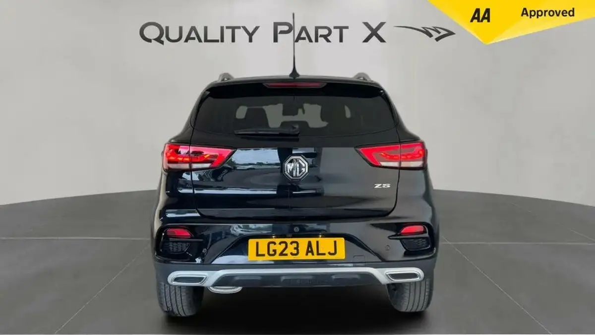 2023-mg-zs-suv-15-vti-tech-exclusive-big-3
