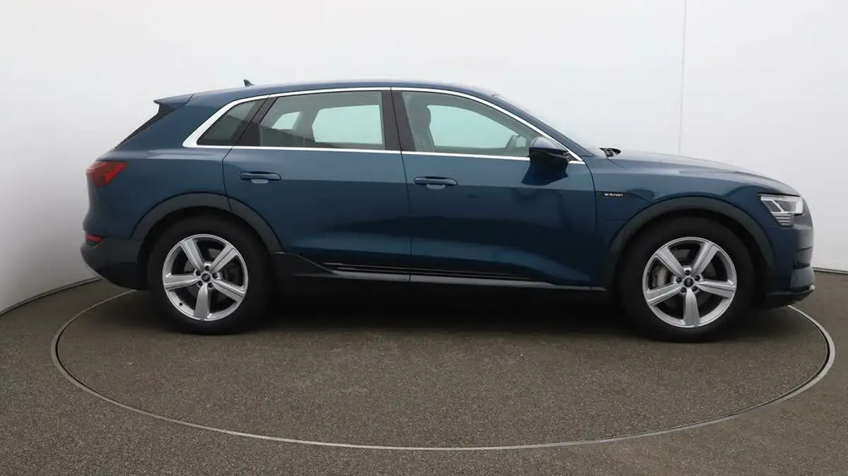 2021-audi-e-tron-50e-technik-station-wagon-big-67