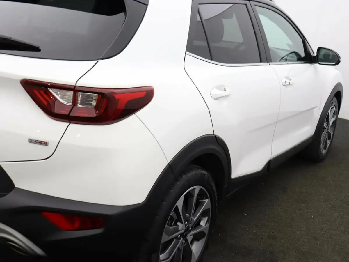 2020-kia-stonic-10-t-gdi-4-dct-big-39