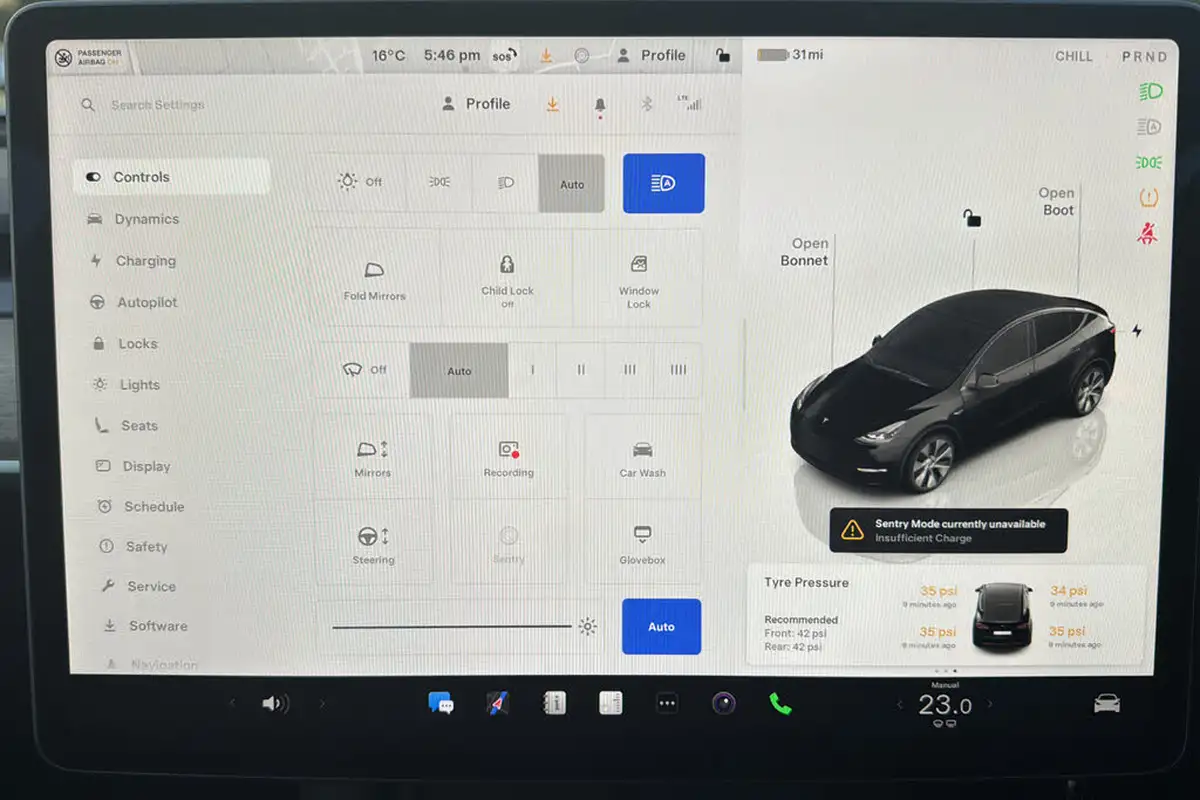 2022-tesla-model-y-e-long-range-big-37