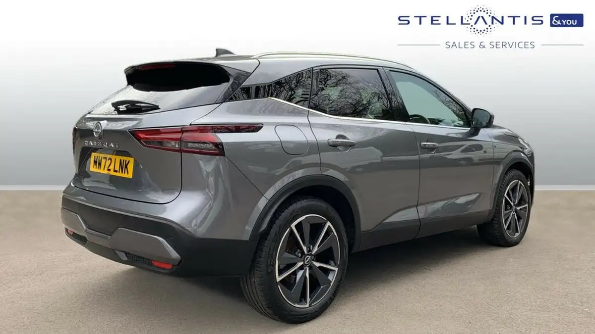 2022-nissan-qashqai-13-dig-t-tekna-158ps-xtronic-big-2
