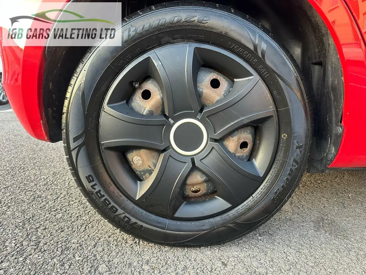 2015-suzuki-swift-12-sz2-5d-big-20