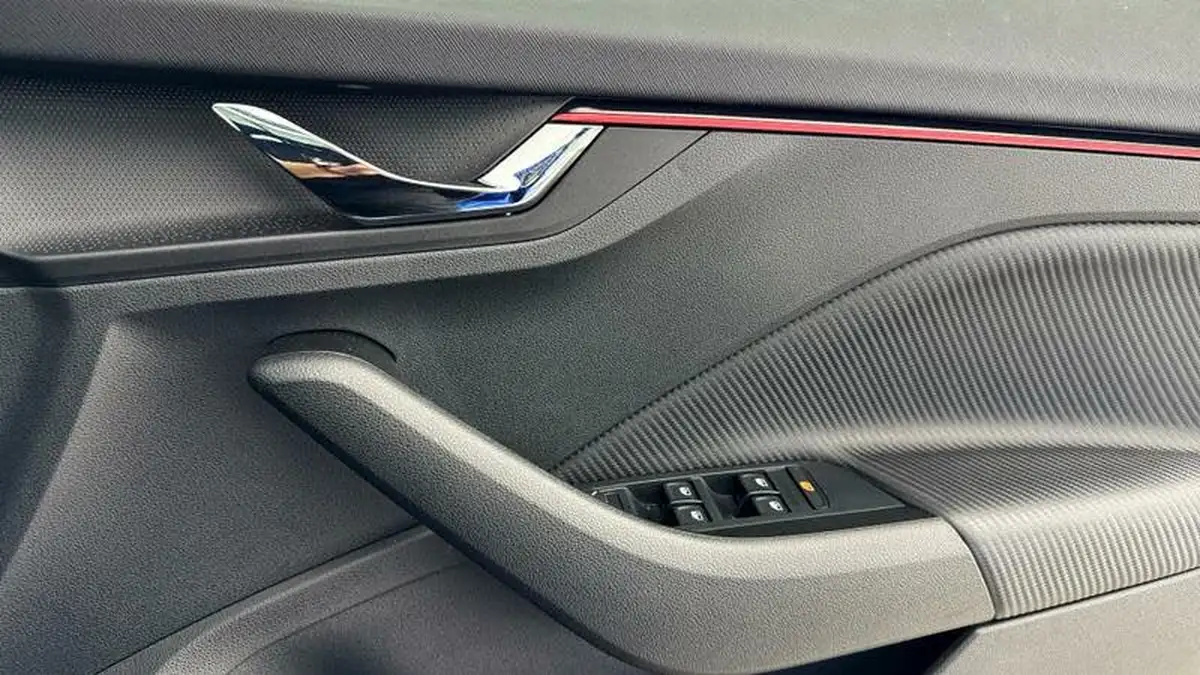 2024-skoda-kamiq-10-tsi-monte-carlo-116ps-dsg-big-20