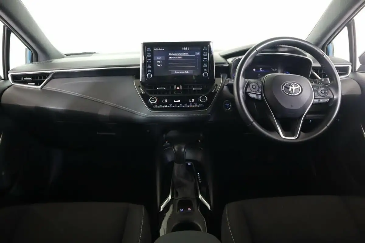 2021-toyota-corolla-18-vvt-i-icon-tech-spare-wheel-touring-sports-5d-big-12
