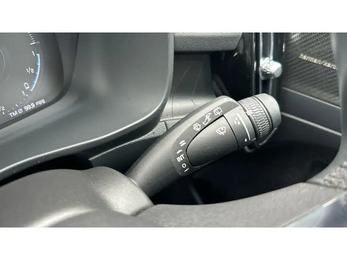 2023-volvo-xc40-15-t5-ultimate-dark-big-24