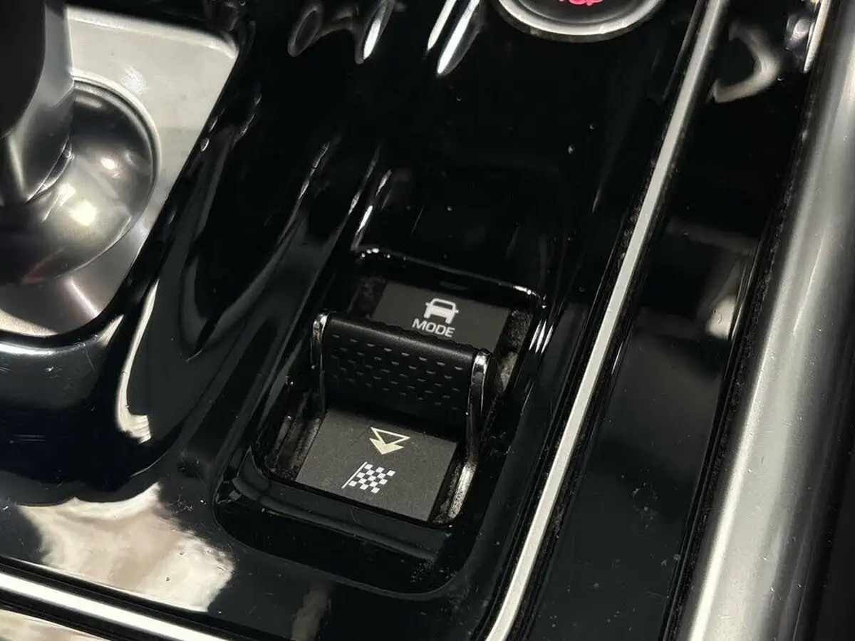 2020-jaguar-xe-20d-r-dynamic-s-big-45