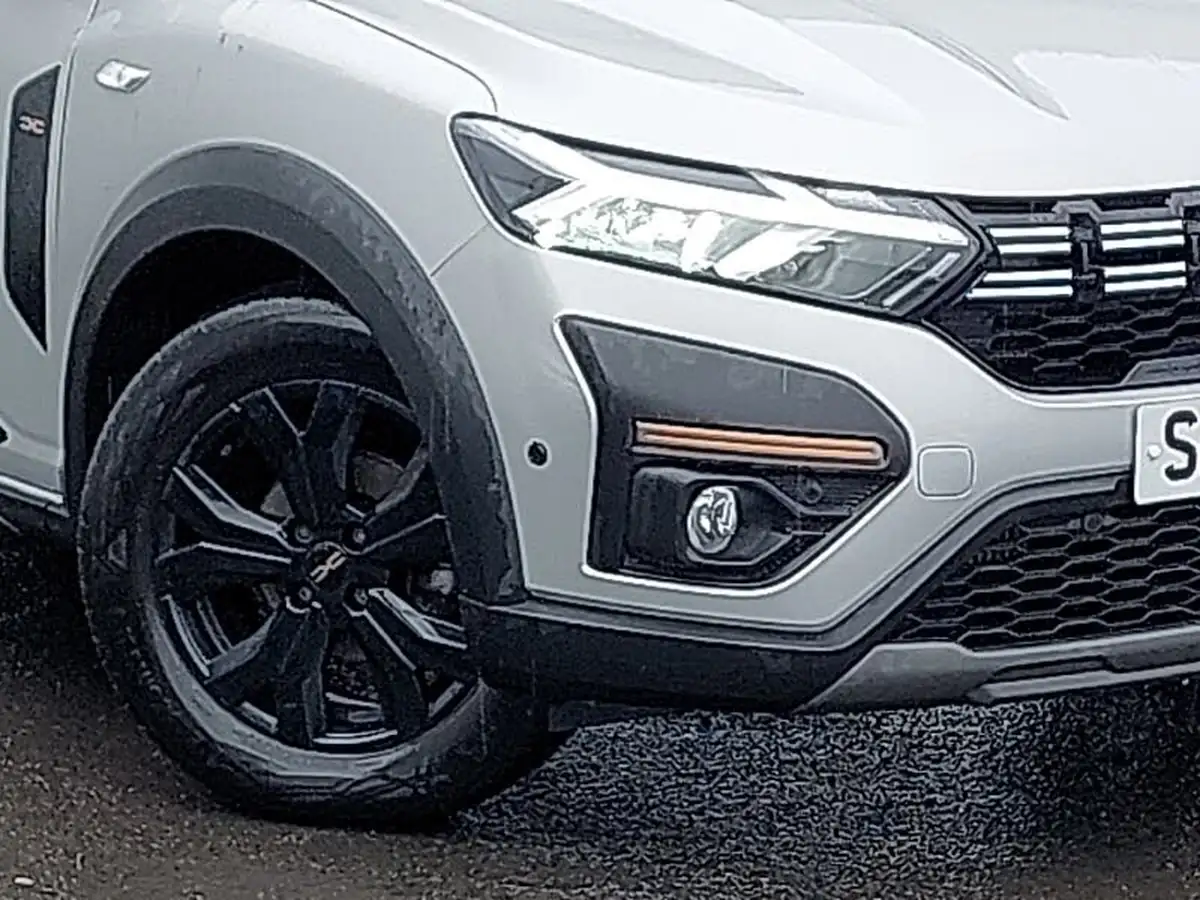 2023-dacia-sandero-stepway-10-tce-essential-90bhp-big-8