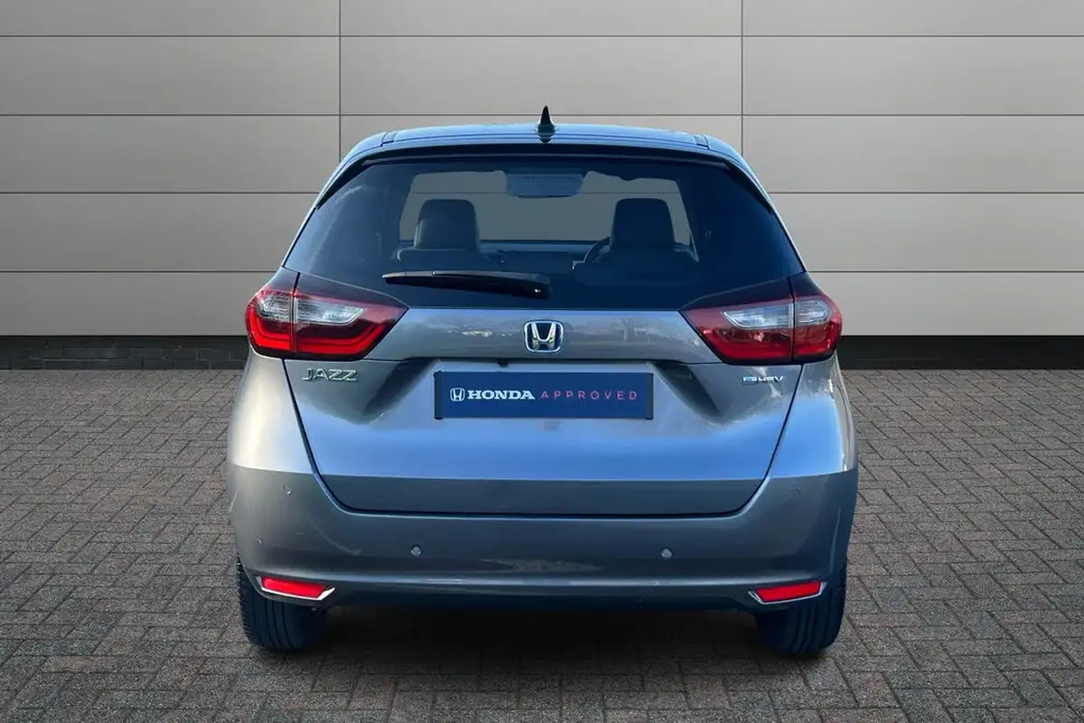 2020-honda-jazz-15-i-mmd-ex-big-6