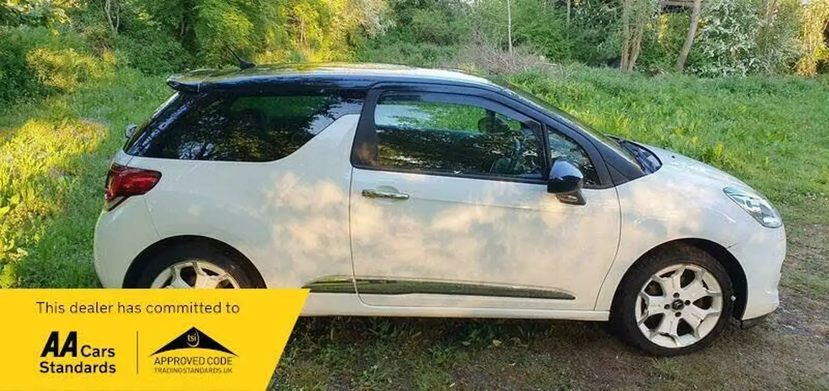 2011-citroen-ds3-16-dsport-150ps-big-15