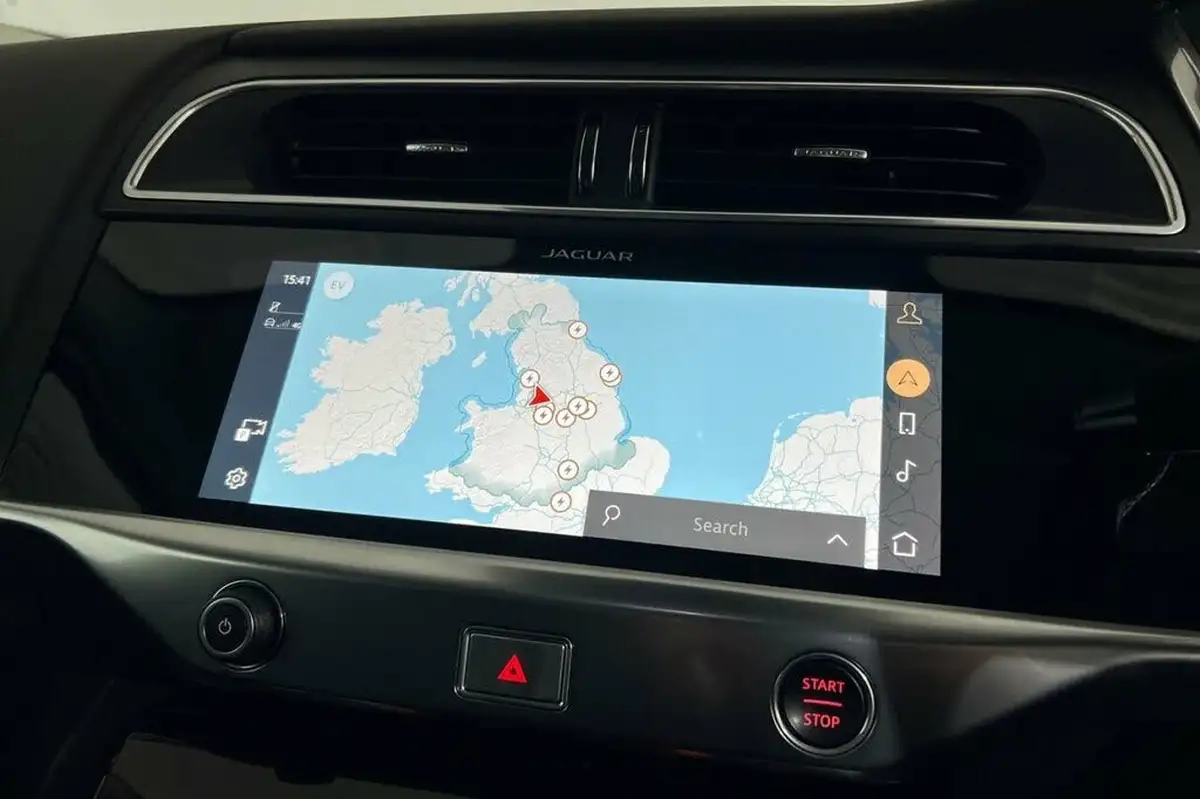 2021-jaguar-i-pace-ev400-se-big-27