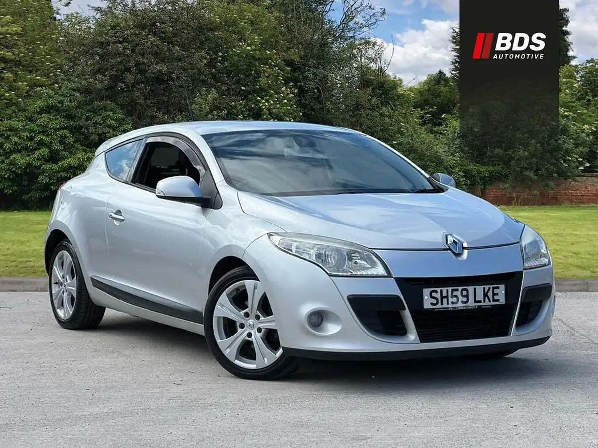 2009-renault-megane-15td-dynamique-106-coupe-2d-big-0