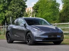 2022-tesla-model-y-e-long-range-small-58