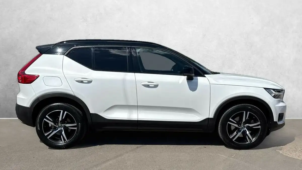 2020-volvo-xc40-20-t4-r-design-awd-big-2