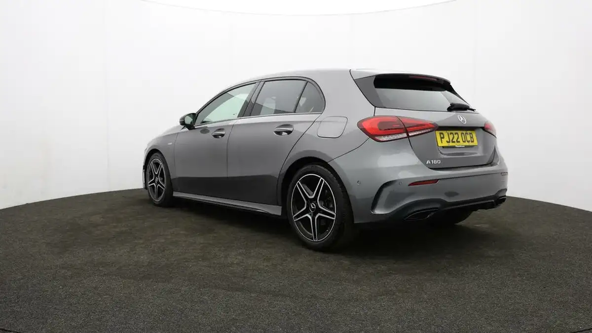 2022-mercedes-benz-a-class-13-a180-amg-line-executive-edition-hatchback-5d-7g-dct-big-4