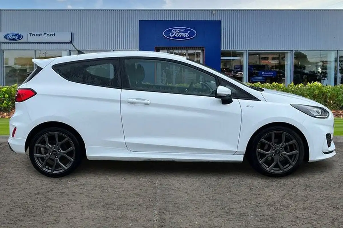 2022-ford-fiesta-big-2