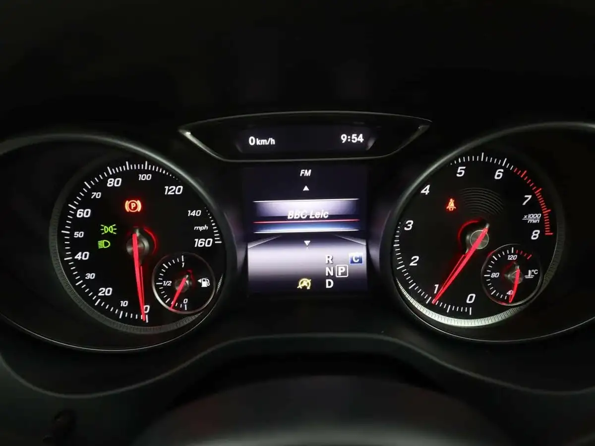 2020-mercedes-benz-gla-class-16-gla-180-urban-edition-7g-dct-big-16