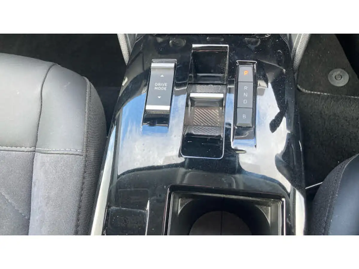 2024-citroen-c4-e-e-series-156ps-54kwh-big-26