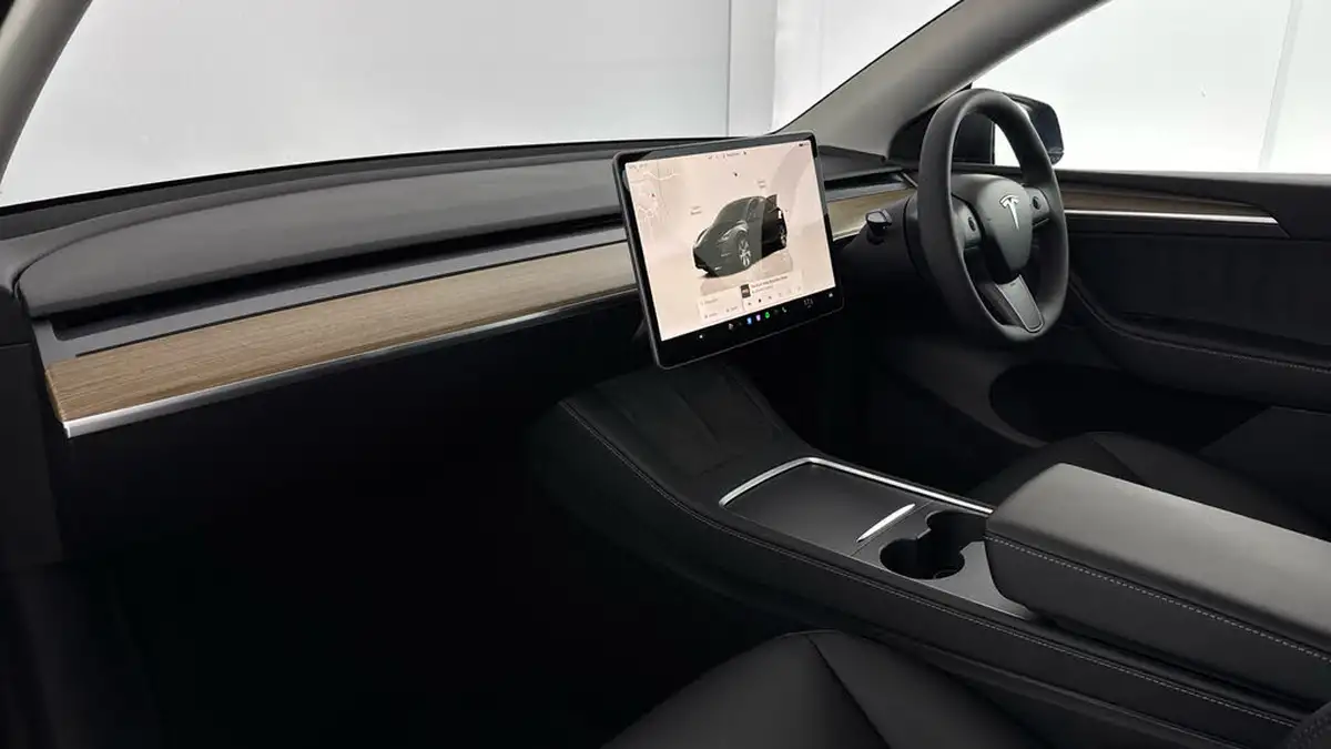 2024-tesla-model-y-e-long-range-306bhp-awd-big-8