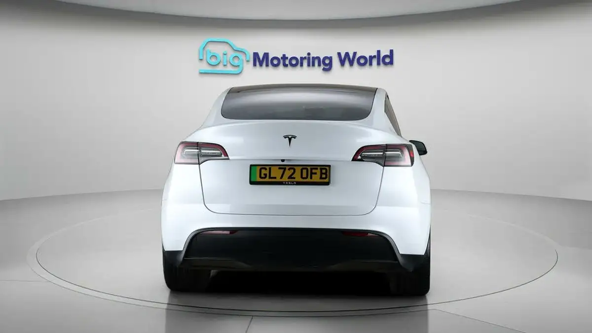 2022-tesla-model-y-e-rwd-big-6