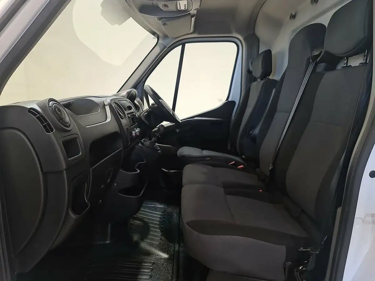 2019-renault-master-23dci-lm35-130-business-medium-roof-panel-van-big-13