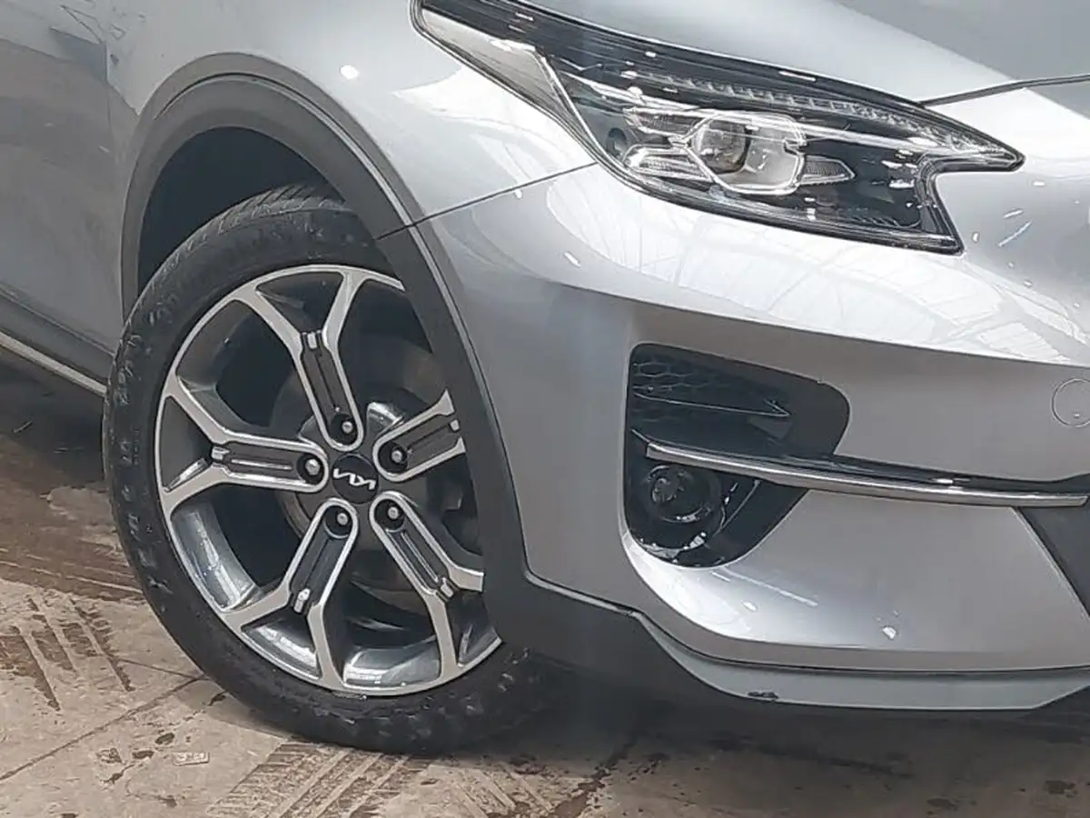 2022-kia-xceed-15-t-gdi-3-big-8