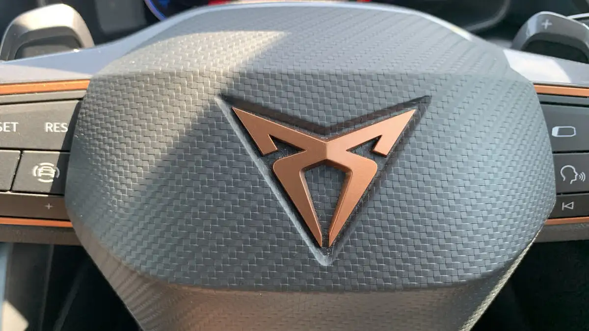 2021-cupra-formentor-14-e-hybrid-v2-big-46
