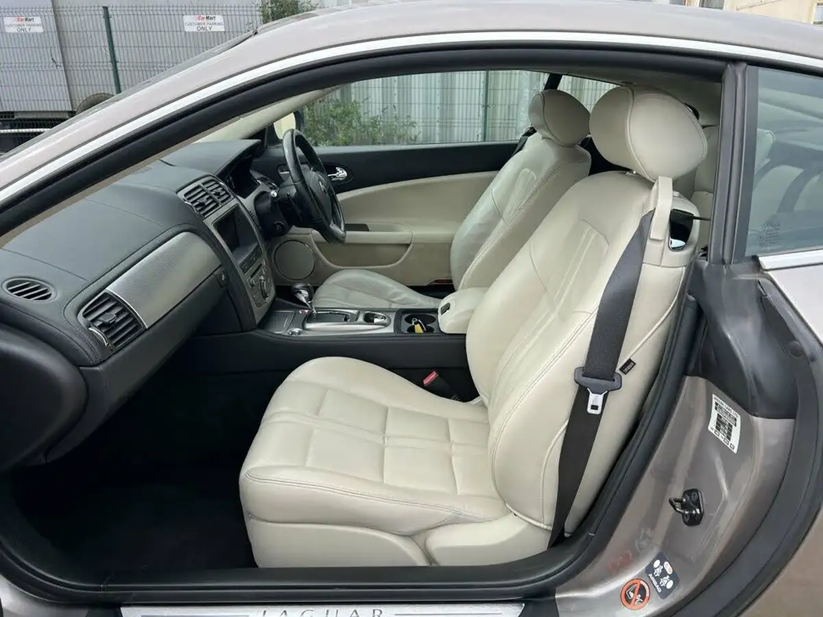 2008-jaguar-xk-42-coupe-big-19