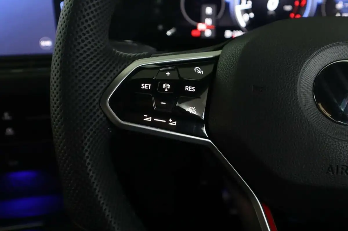 2020-volkswagen-golf-20-tsi-gti-dsg-big-17