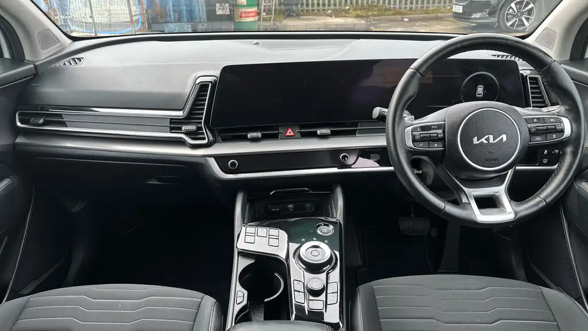 2022-kia-sportage-16-t-gdi-3-226bhp-hev-1598cc-auto-big-10