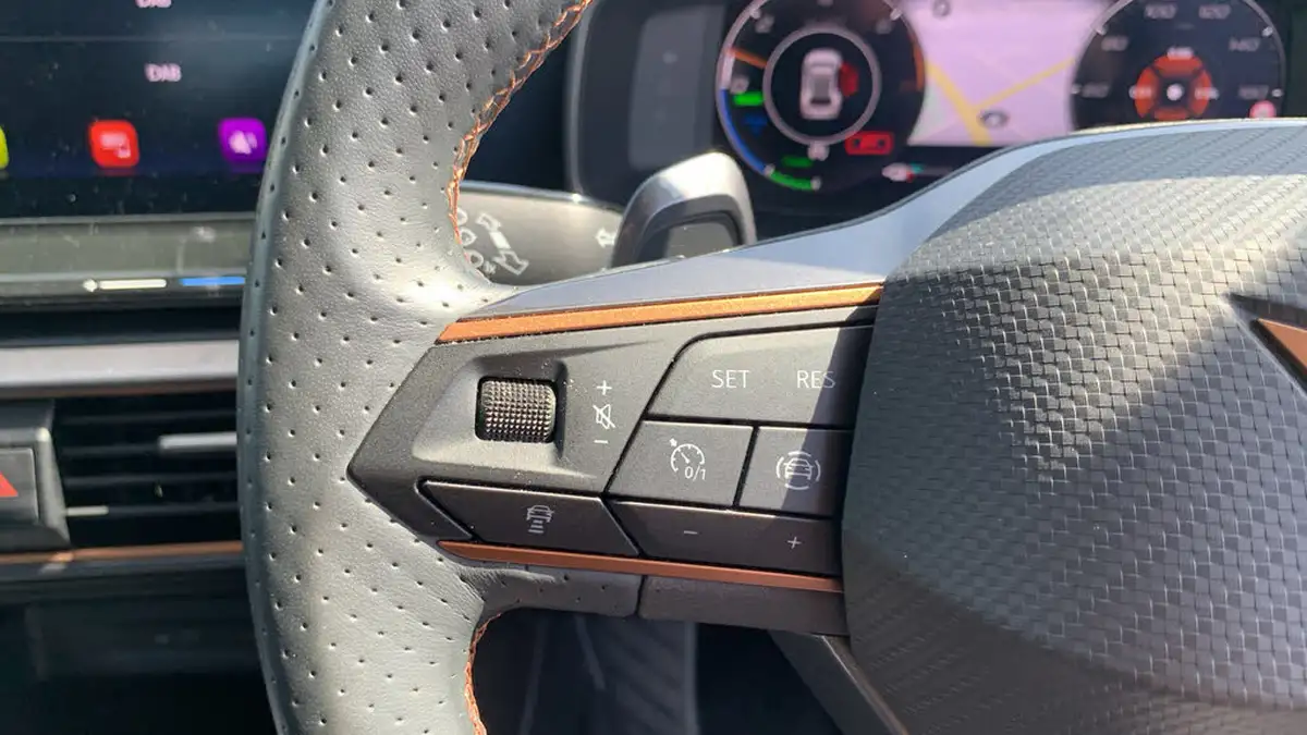 2021-cupra-formentor-14-e-hybrid-v2-big-22