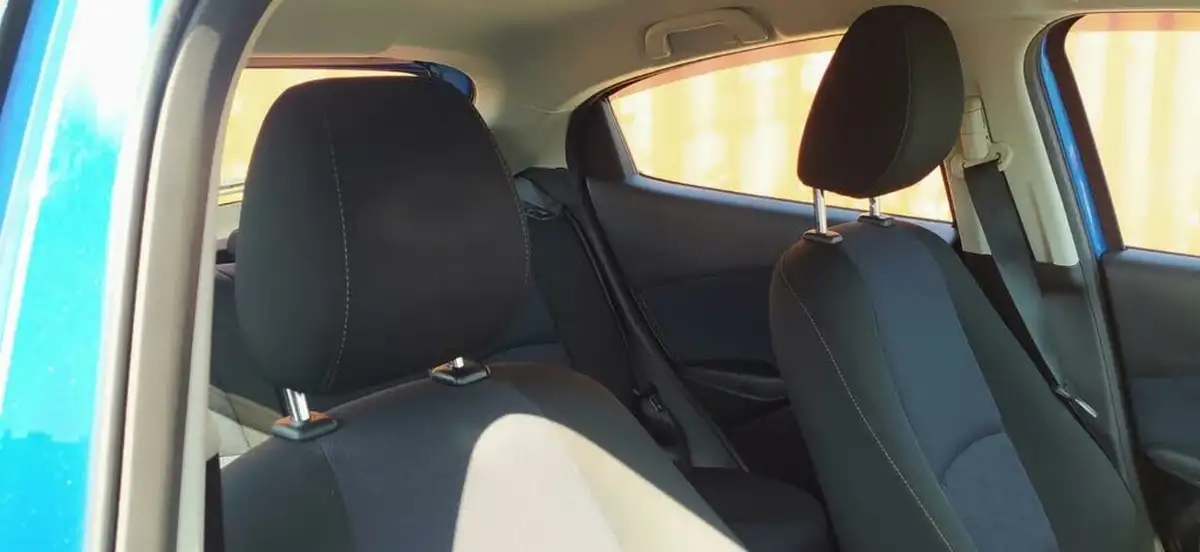 2015-mazda-mazda2-15-se-l-75ps-big-21
