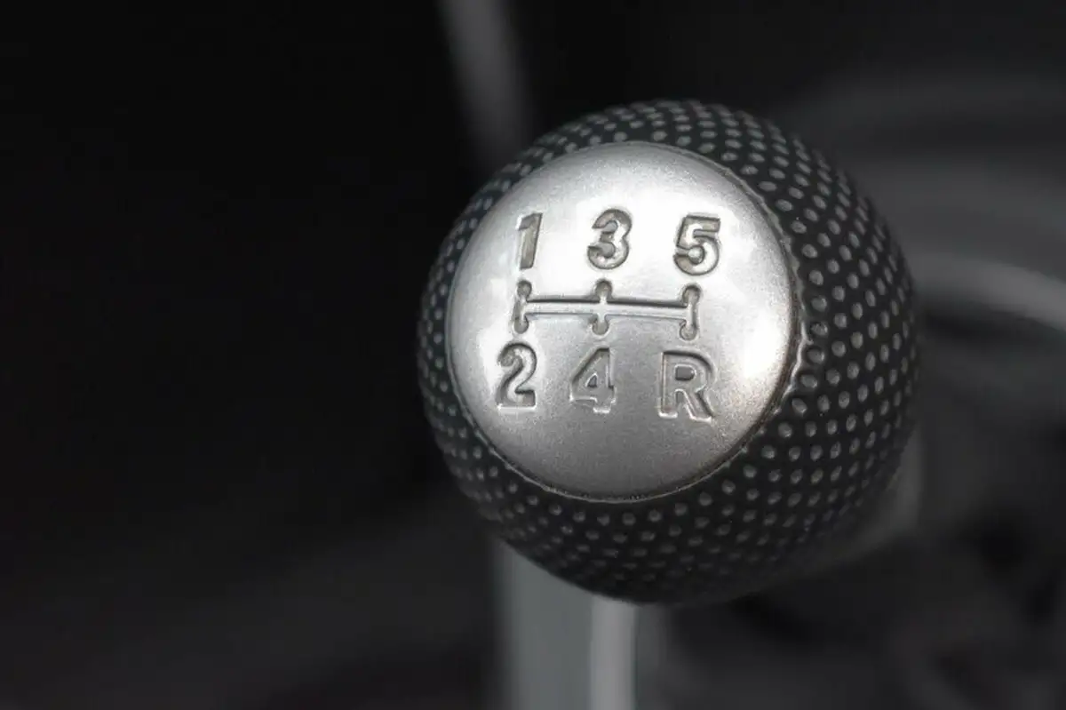 2011-honda-jazz-14-es-t-big-21