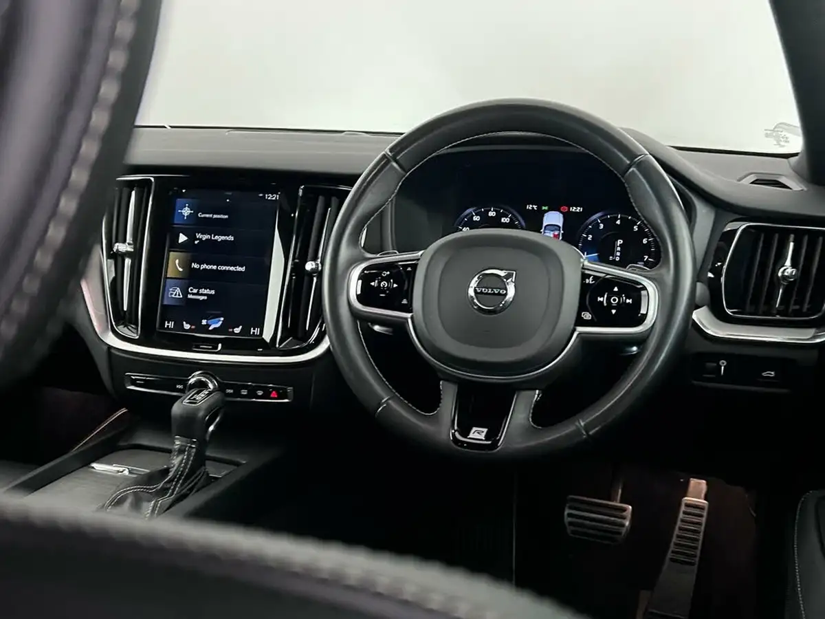2020-volvo-s60-20-t5-r-design-plus-big-21