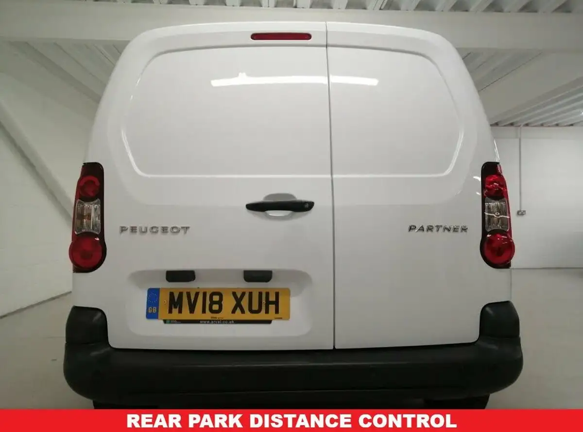 2018-peugeot-partner-16td-se-l1-stop-start-850-panel-big-4
