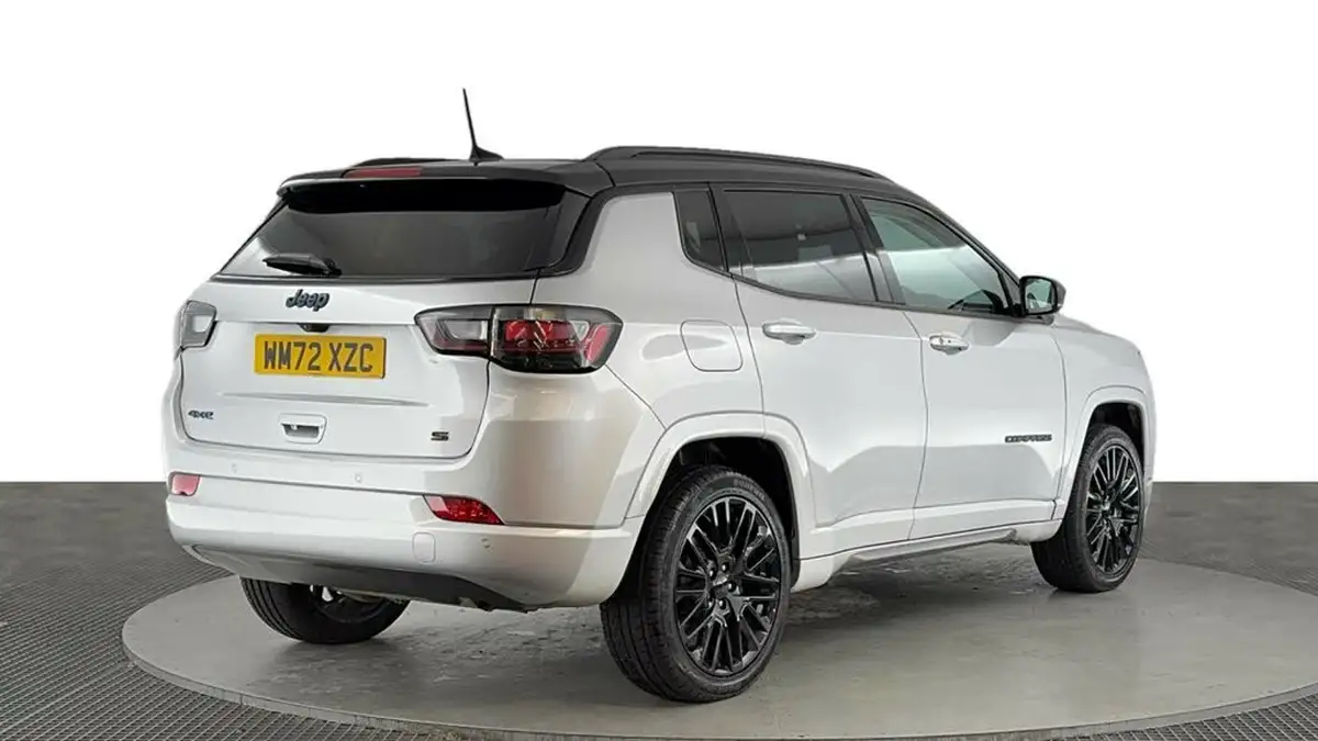 2023-jeep-compass-13-gse-s-big-3