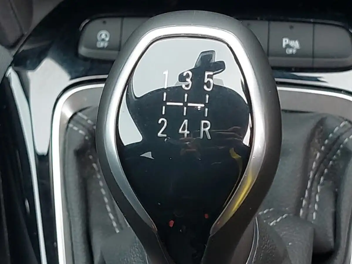 2021-vauxhall-corsa-12i-griffin-edition-big-14