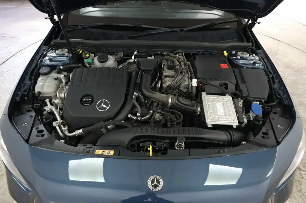 2021-mercedes-benz-a-class-13-a250e-amg-line-premium-plus-hatchback-5d-big-23