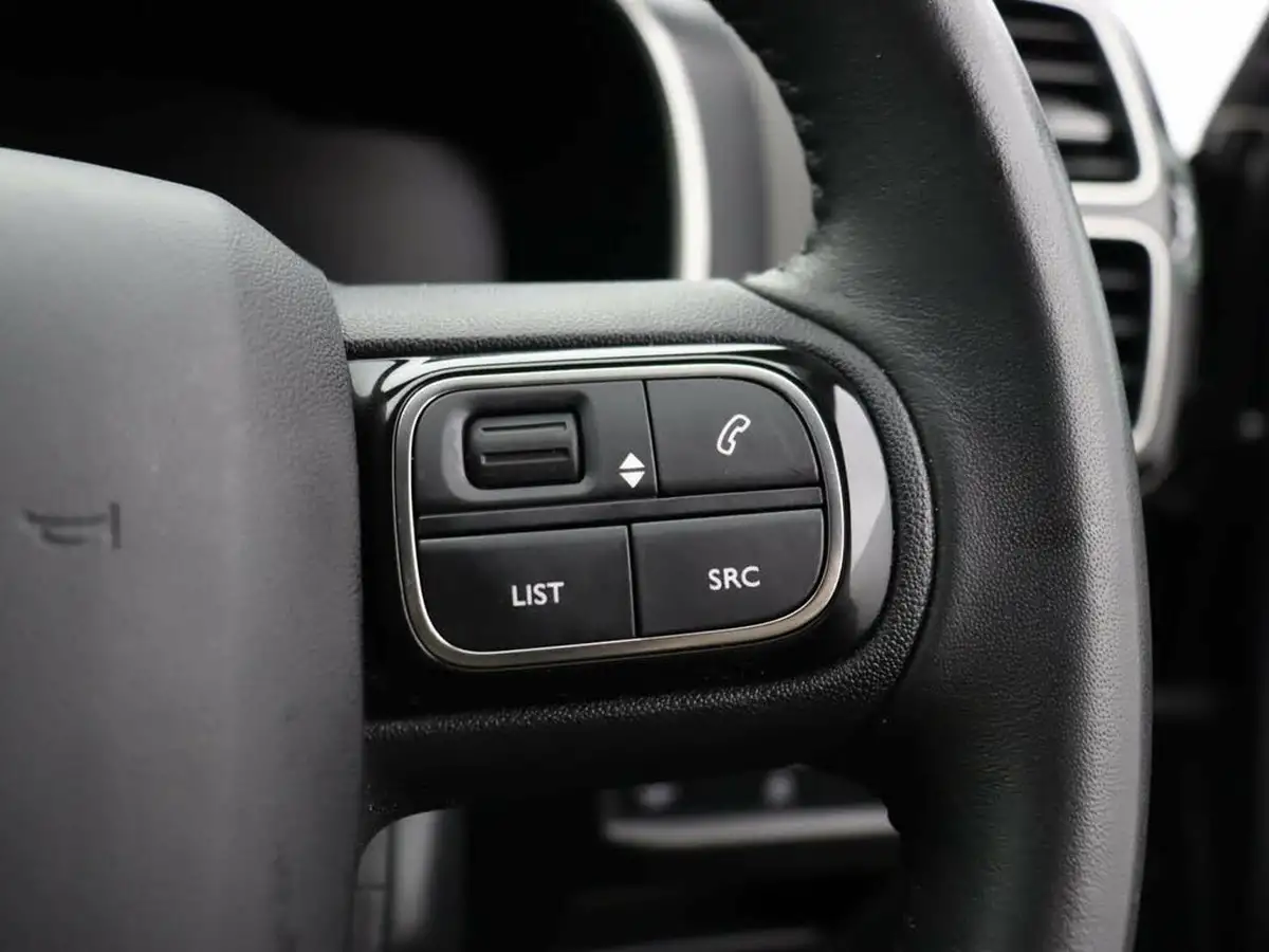 2021-citroen-c5-aircross-12-puretech-shine-big-26