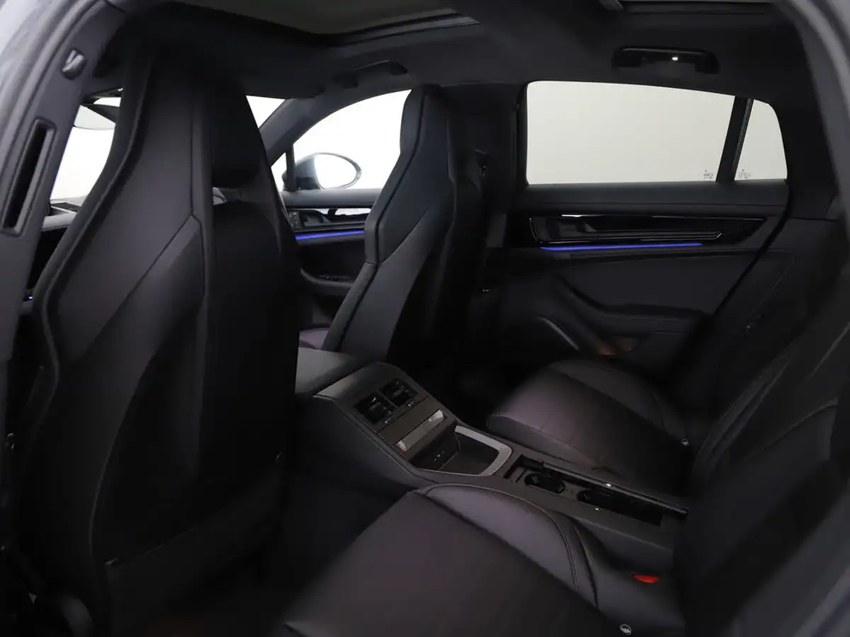 2025-porsche-panamera-30-4-e-hybrid-470ps-hatchback-big-12