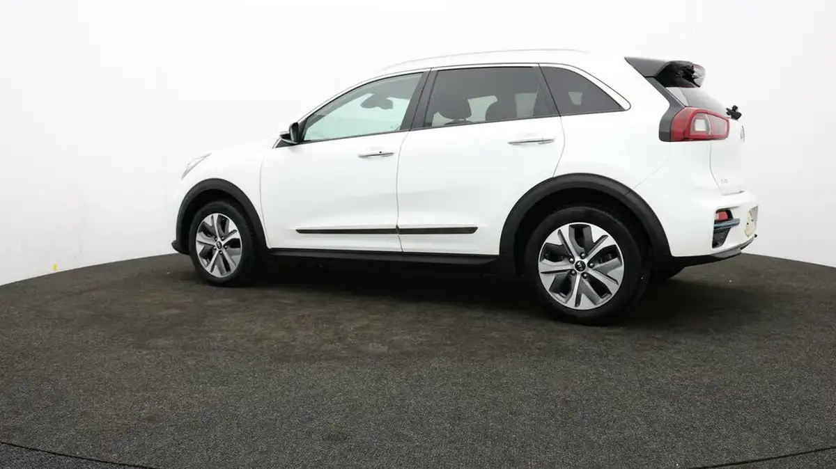 2020-kia-e-niro-ev-first-edition-big-71