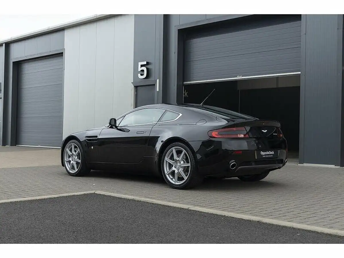 2006-aston-martin-vantage-43-big-3