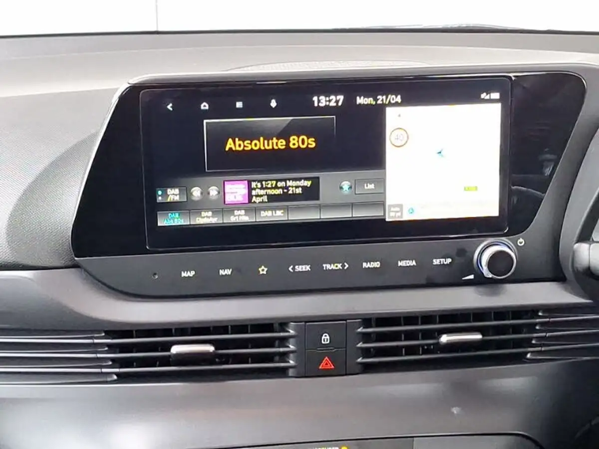 2024-hyundai-i20-10-t-gdi-advance-big-9