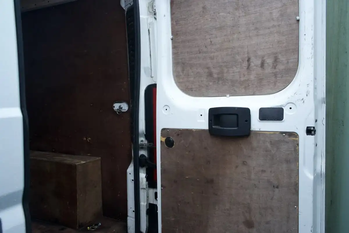2019-peugeot-boxer-22-bluehdi-professional-335-l3-h2-panel-big-31