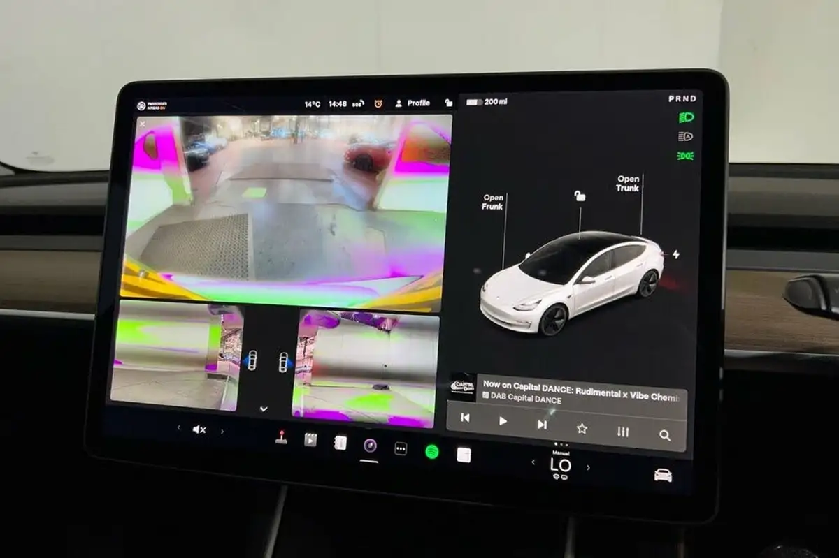 2020-tesla-model-3-e-long-range-big-25
