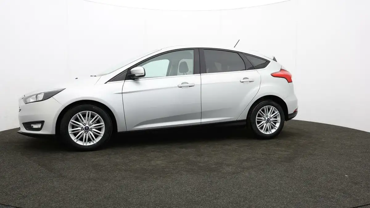2018-ford-focus-10t-zetec-edition-125ps-hatchback-auto-big-57