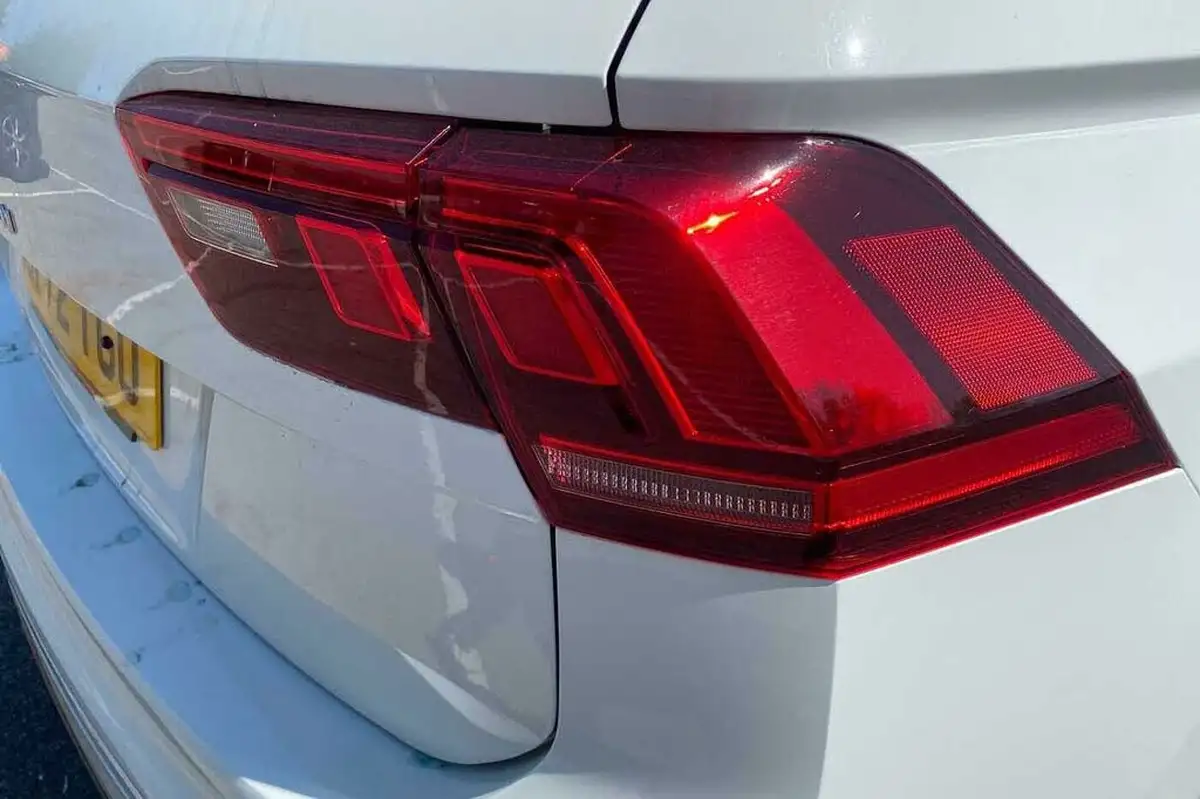 2023-volkswagen-tiguan-15-tsi-r-line-edition-big-18