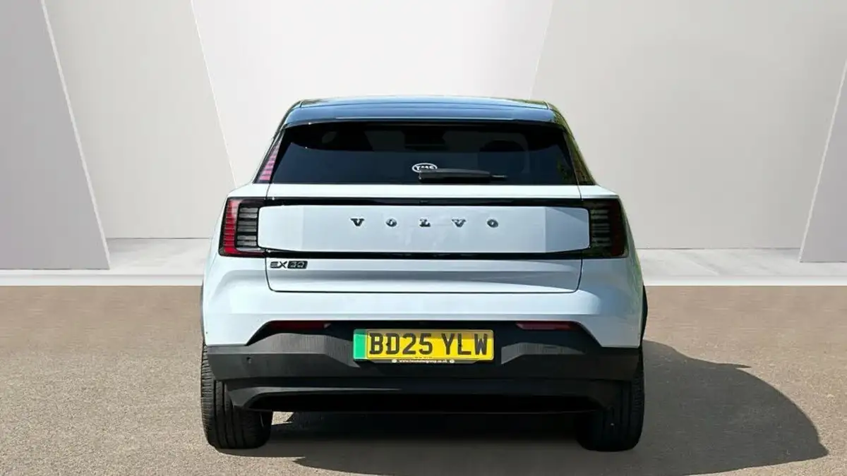 2025-volvo-ex30-e-twin-ultra-big-6