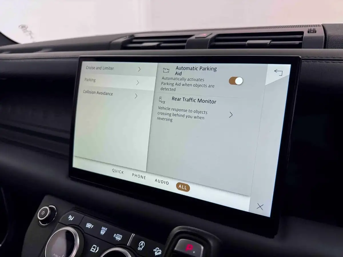 2023-land-rover-90-defender-30-d300-x-big-48