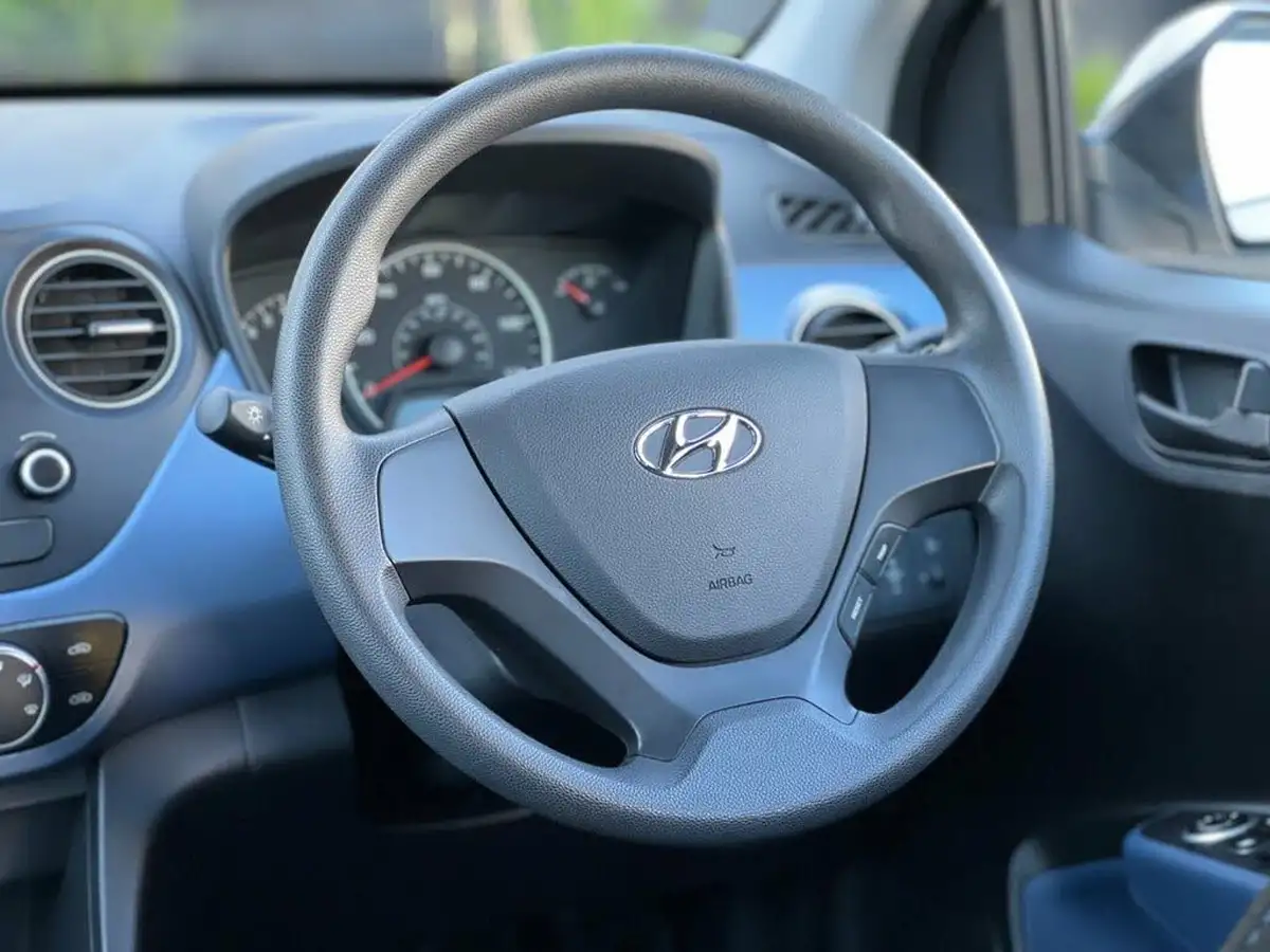 2014-hyundai-i10-12-se-auto-big-17